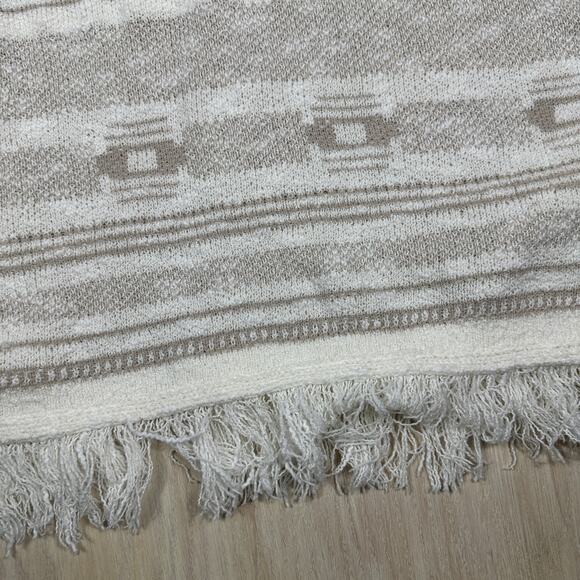 Old Navy Beige Cream Fringe Open Front Poncho Cardigan XL-XXL Boho Knit Wrap - Picture 13 of 13